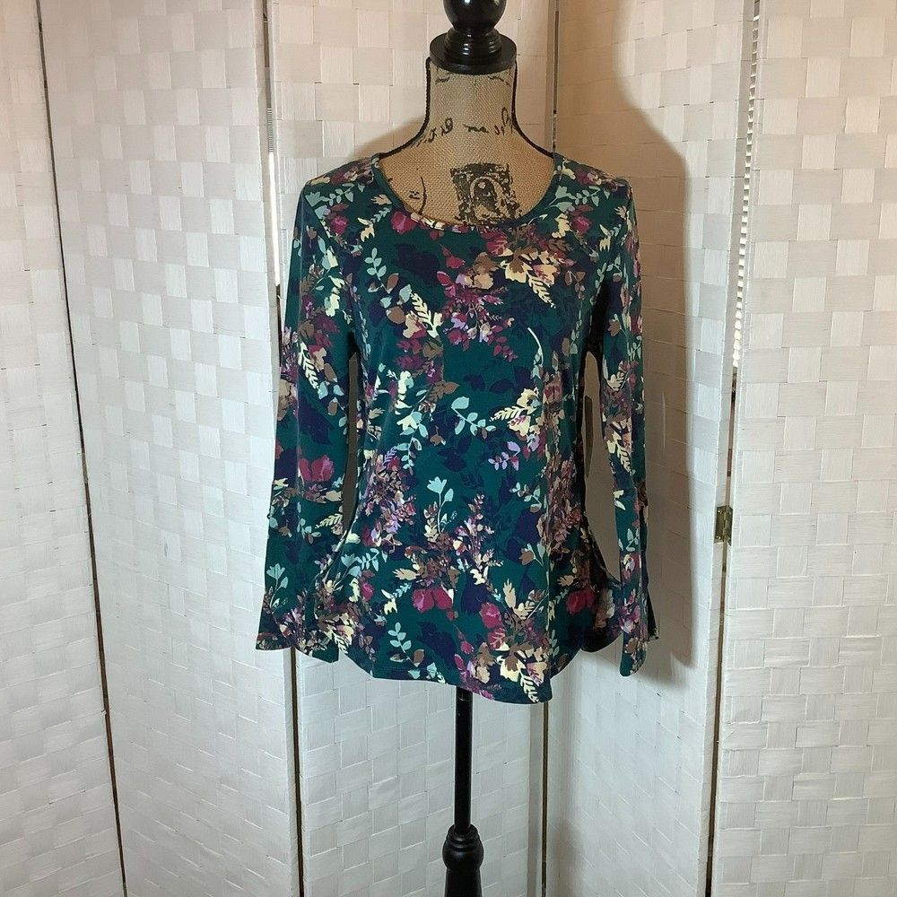 NWT crochet floral blouse size medium